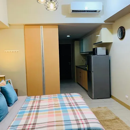 Josh'S Place At One Eastwood Avenue Tower 1 Aparthotel